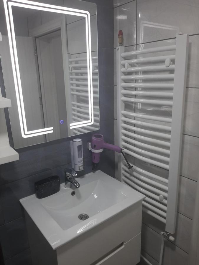Adrijana 2 Apartmani Vrnjačka Banja Exterior foto